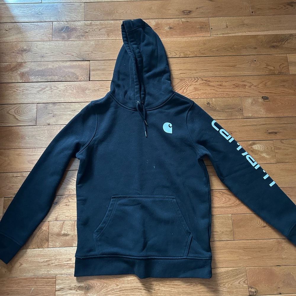 Carhartt sweater it’s a relaxed medium